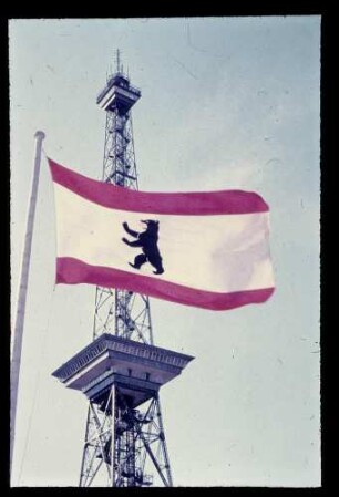 Funkturm/Flagge 27.4.58.
