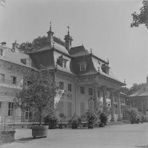 Pillnitz : Dresden-Pillnitz. Schloss Pillnitz. Wasserpalais. Blick vom Schlosspark