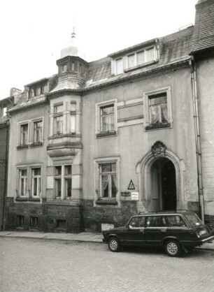Annaberg-Buchholz, Benediktplatz 2. Wohnhaus (Kinderkrippe). Straßenansicht