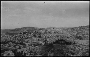 Amman im Vordergrund röm. Theater