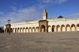 Moschee auf dem Palastgelände : Rabat ist die Hauptstadt des Königreiches Marokko. Die Moschee El-Fahs befindet sich auf dem Gelände des Königspalastes, aufgenommen am 05.11.2008