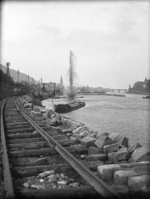 Baustelle Schleuse Heidelberg, Sprengung