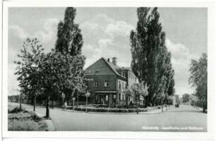 Nünchritz. Apotheke mit Rathaus
