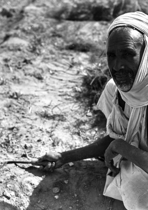 Männerportrait : Ein Mann der Berber bei Feldarbeiten.