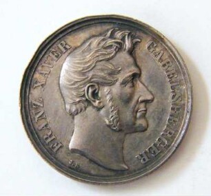 Gedenkmedaille Franz Xaver Gabelsberger : Sammlung Beinhorn. Gedenkmedaille Franz Xaver Gabelsberger. Silber; Durchmesser 28 mm, Gewicht 11,2 g (J. A. Ries). Dresden: SLUB R c 0028