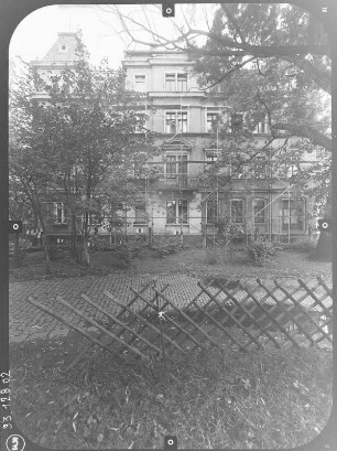 Dresden-Pieschen, Torgauer Straße 25. Wohnhaus mit Laden. Hoffront
