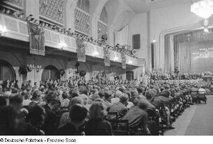 Podium und Publikum der Bachfeier
