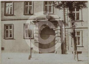 Portal am Bürgerhaus Domstraße 5 in Breslau
