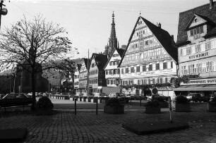 Esslingen: Marktplatz mit Türmen der gotischen Frauenkirche und Münster St. Paul