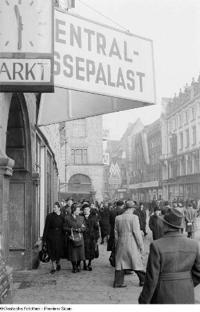 Zentral-Messepalast am Neumarkt zur Leipziger Frühjahrsmesse