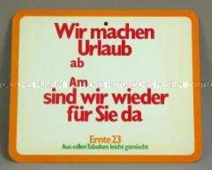 Werbeschild für "Ernte 23"-Zigaretten