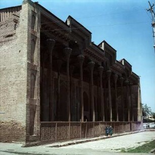 Usbekistan. Buchara. Bolo-Hovuz-Moschee. Vorhalle