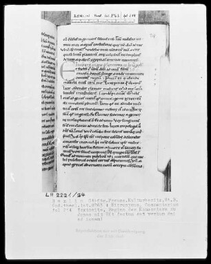 Hieronymus, Commentarii in Danielem, Johel, Micheam et Jonam — Initiale E(t factum est verbum), Folio 214recto