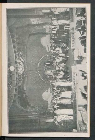 [Fotografía de escenario de la obra]