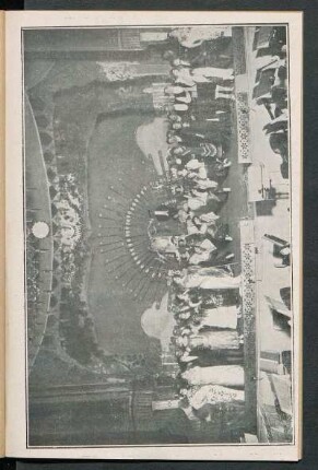[Fotografía de escenario de la obra]