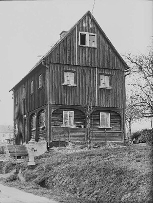 Sohland an der Spree-Wehrsdorf, einst Nummer 129. Auszugshaus (Umgebindehaus). Straßenansicht