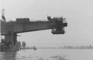 Wiederaufbau der Straßenbrücke Worms/Rhein