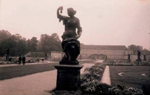 Hannover, Herrenhausen: Figuren, Hintergrund Schloss