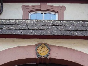 Ehemalige Frühmesserei; Eltville, Rathausstraße 2, Rathausstraße 4
