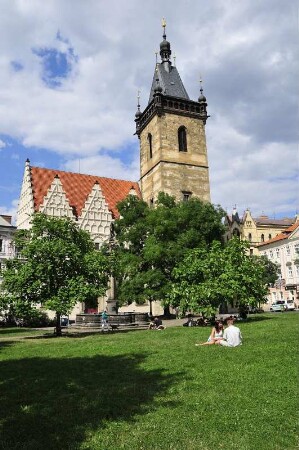 Aussichtsturm : Das Neustädter Rathaus am Karlsplatz, von dessen Turm die Prager Innenstadt gut zu überblicken ist