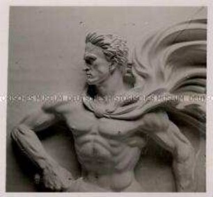 Berlin, Bildhauer Professor Arno Breker, Relief "Der Wächter" (Teilstück)