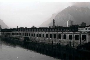 Lecco: Fabrikanlage am Kanal, Lago di Lecco