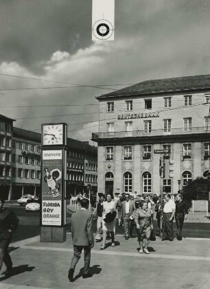 Uhrensäule "C 352" der Telefonbau & Normalzeit GmbH