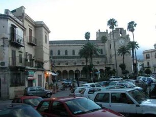 Hauptplatz vor dem Dom in Monreale