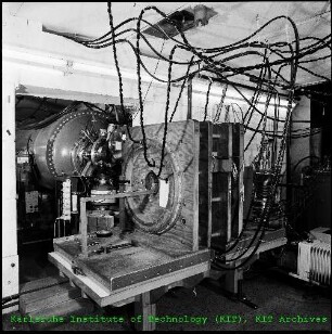 Detailaufnahme des Elektronen-Ring-Beschleunigers Smokatron am Institut für Experimentelle Kernphysik (IEKP)