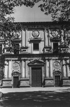 Granada. Palast Karls V., Haupteingang
