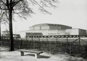 Dortmund, Westfalenhalle : Dortmund. Westfalenhalle. Ansicht von Nordosten