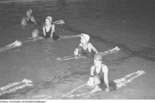 Schwimmkurse, Juli 1951