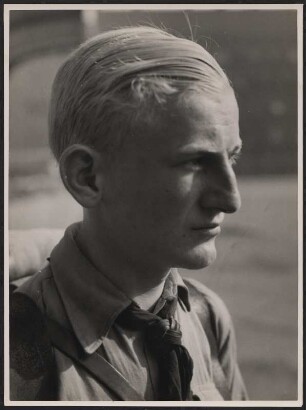 Portrait eines Hitlerjungen