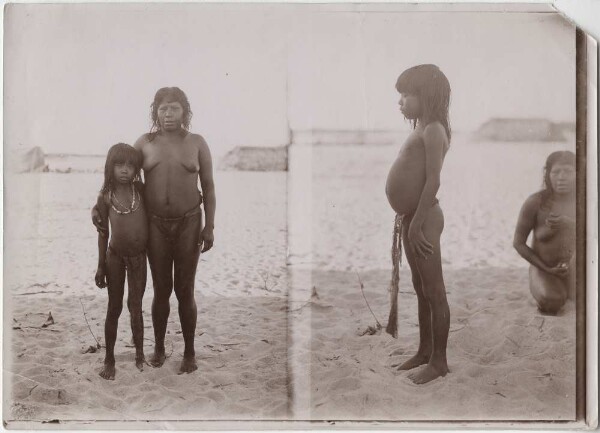 Tapirapé "slave" of the Karajá chief Chrysostomo with her daughter