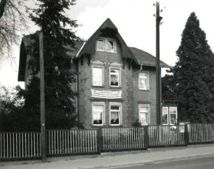 Radebeul, Waldstraße 24. Wohnhaus (Kindertagesstätte) (um 1900)