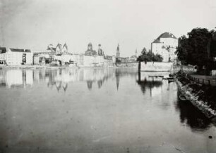 Passau. Blick von der Kräutelsteinbrücke gegen Altstadt, Veste Niederhaus und Ilzmündung