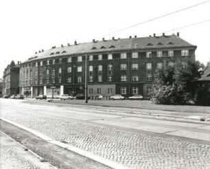 Dresden-Pieschen, Großenhainer Straße 183, 183 b und 185. Wohnhaus mit Ladeneinbauten (um 1928)