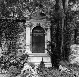 Darmstadt, Alter Darmstädter Friedhof III Mauer 169