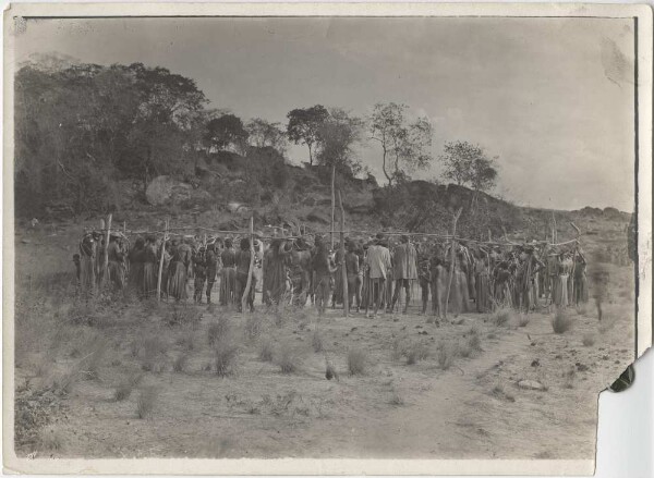 "Dance of the Aricuna and Macuši. Guiana."