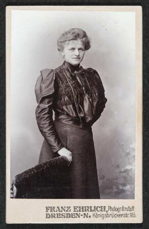 Frauenporträt : Frauenporträt
