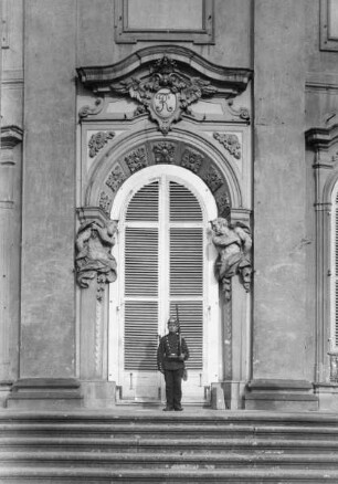 Gartenportal des neuen Corps de logis