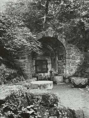 Eisenach, Elisabethbrunnen : Eisenach. Elisabethbrunnen