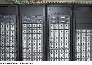 DDN RAID System S2A9500 : Technische Universität Dresden, Zentrum für Informationsdienste und Hochleistungsrechnen. Trefftz-Bau. Dresden-Räcknitz, Zellescher Weg 16. DDN RAID System S2A9500