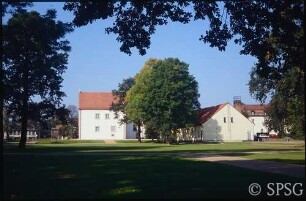 Königs Wusterhausen, Dokumentation zur Wiederherstellung, Blick über das Parterre.