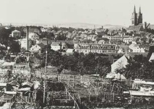 Stadtkirche St. Ägidien : Stadtansicht mit Stadtkirche St. Ägidien gegen den Collmberg (312,8 m)