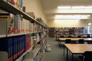 Sächsische Landesbibliothek - Staats- und Universitätsbibliothek Dresden, Zweigbibliothek Medizin. Arbeitsplätze im Freihandbereich