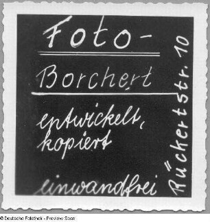 Werbung des Fotografen für Entwicklungs- und Kopierarbeiten