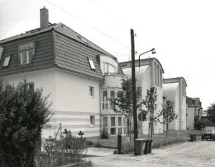 Radebeul, Gutenbergstraße 18, 18a und 20. Wohnhäuser (um 1995)