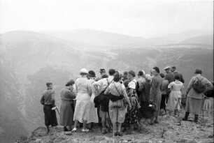 Schneekoppe: Massen betrachten Aussicht