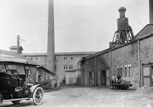Freiberg-Zug, An der Zugspitze 42. Lederfabrik Zug. Werkteil Zugspitze. Hofansicht (Teilansicht)